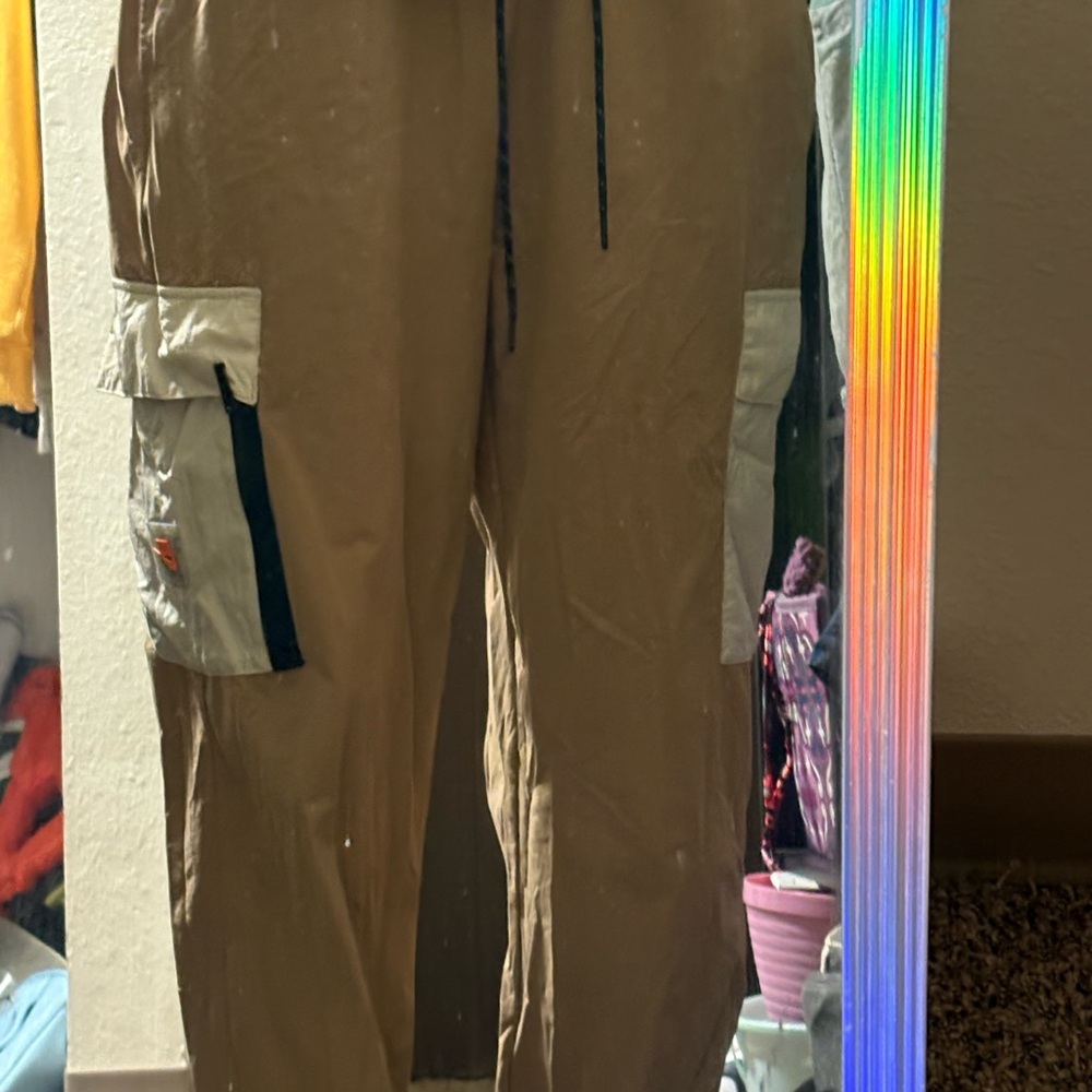 Nike Tan Cargo Pants Relaxed Fit